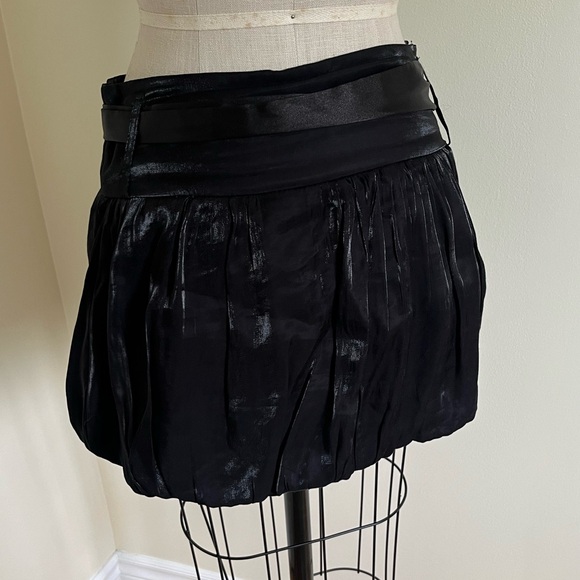 Stylish black bubble skirt with tie waist, metallic sheen, side zip - Picture 5 of 9